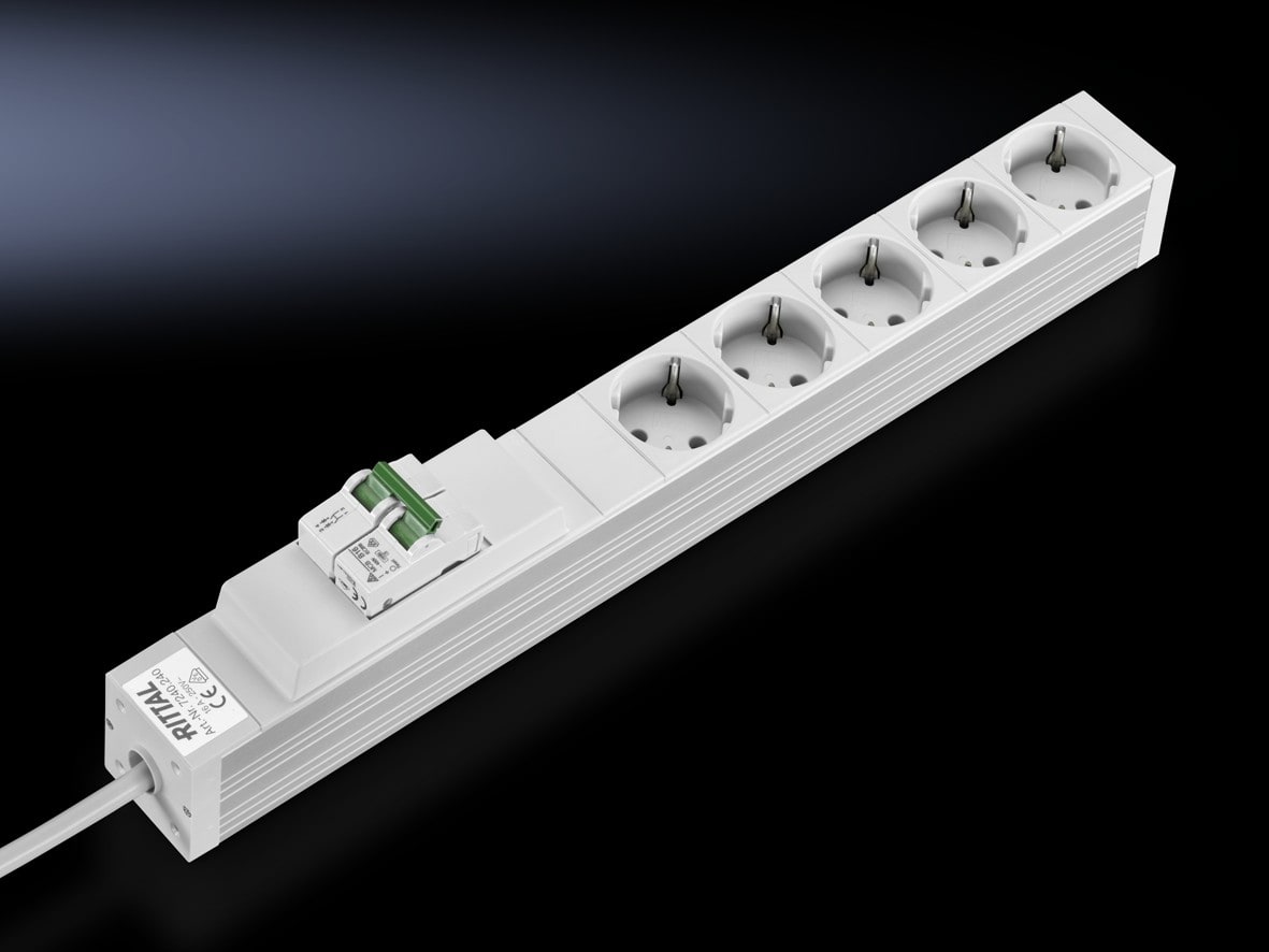 Rittal - Bandeau de prises pour prises CEI 320 19", 5 prises Schuko + disj.