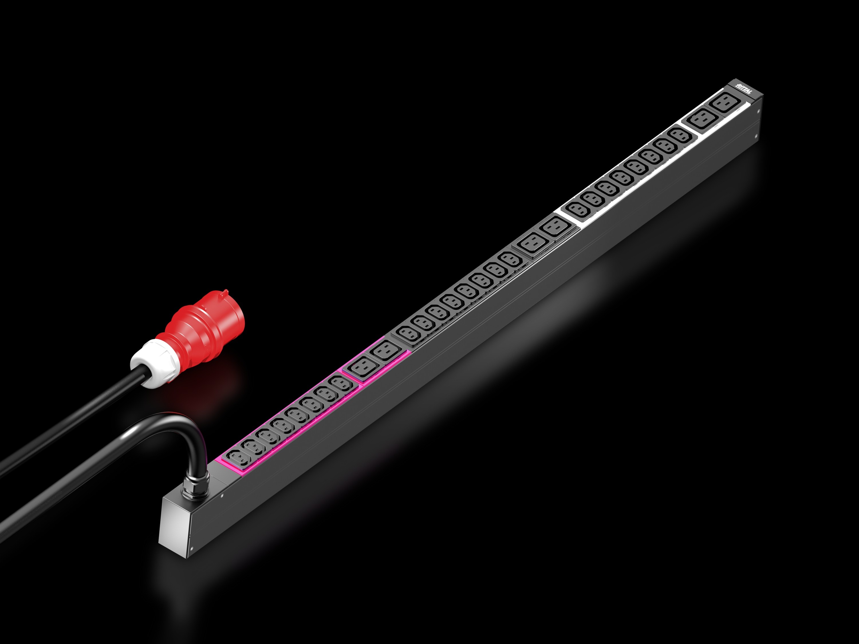 Rittal - PDU Basic -  triphasé -  16A - 24xC13 + 6xC19