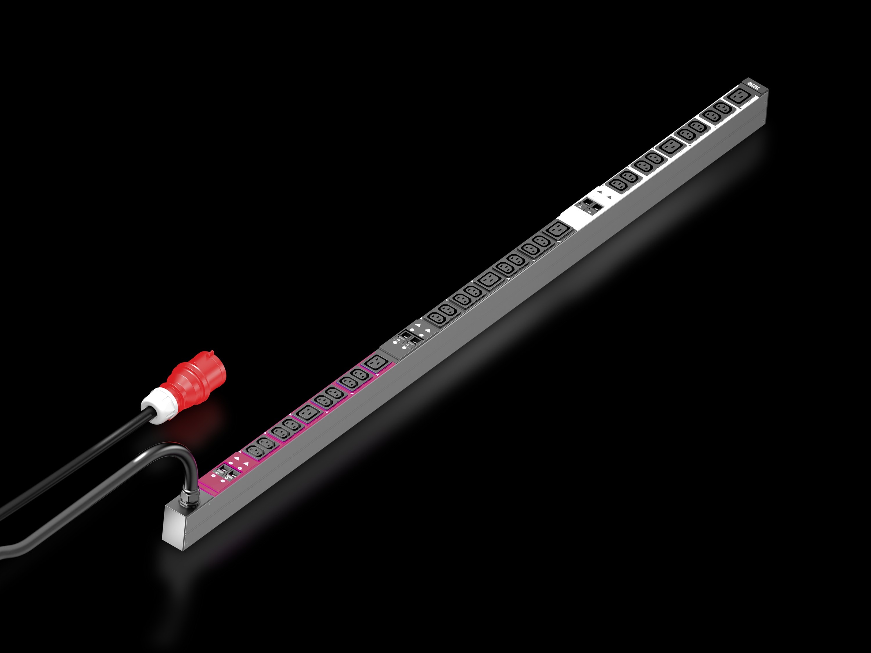 Rittal - PDU Basic - triphasé - 32A - 24xC13 + 6xC19