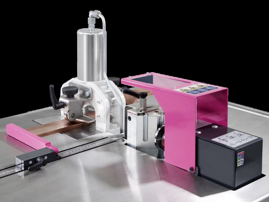 Rittal - Station mobile usinage cuivre CW120-M gamme automation systems