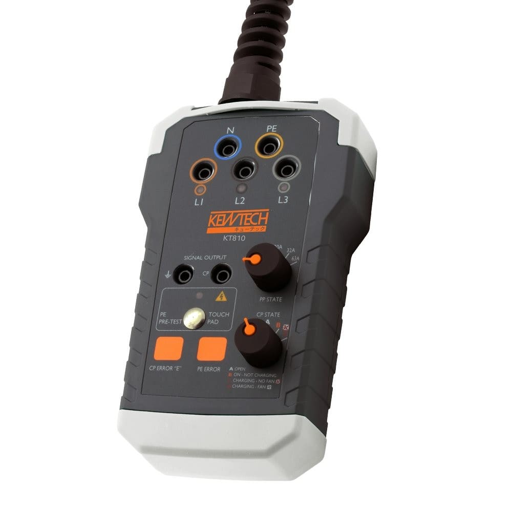 Turbotronic - Testeur de bornes de recharge IRVE. Tension: max. 250 V (mono), max. 430V (tri)