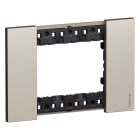 Bticino - Plaque de finition 3 modules Champagne - Living Now