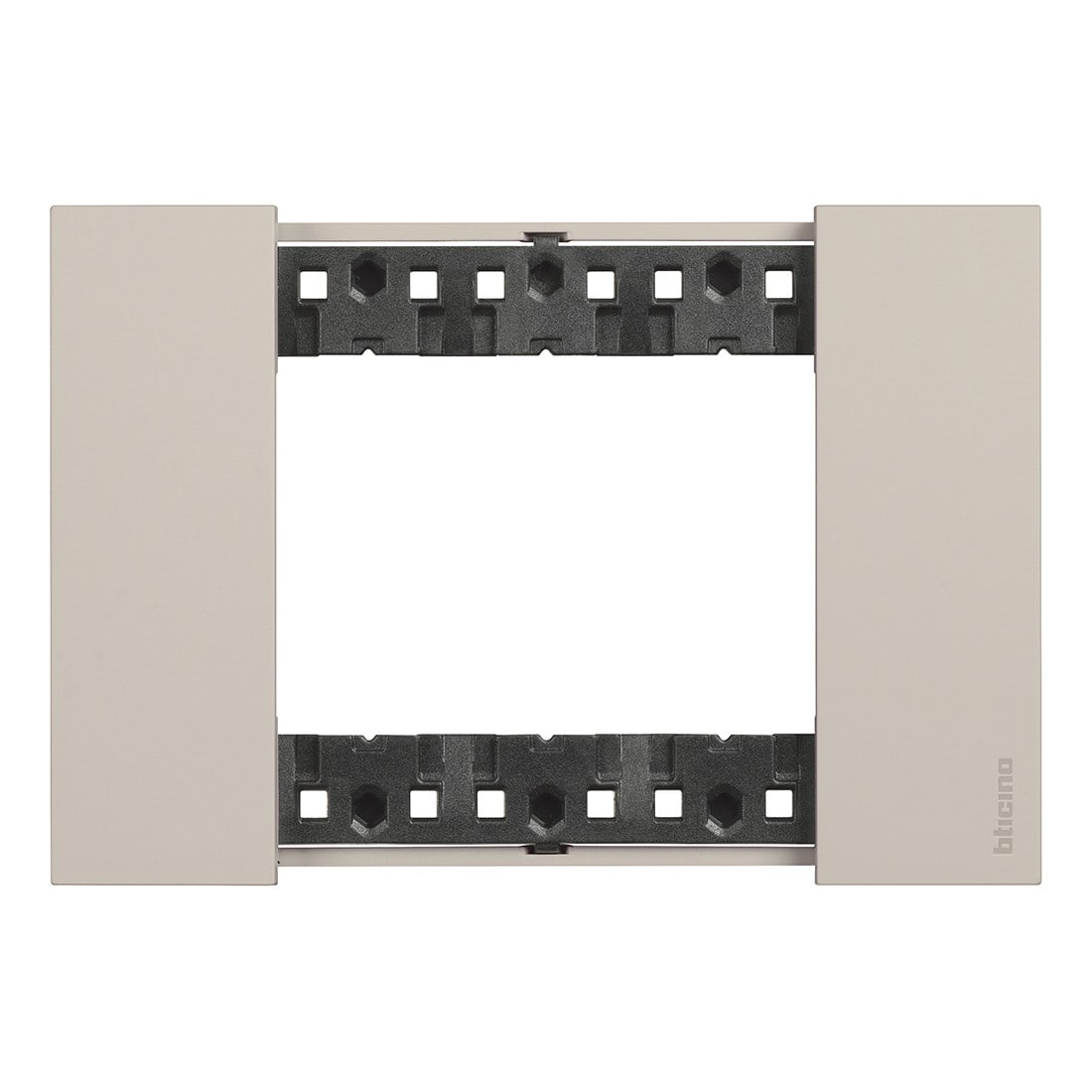 Bticino - Plaque de finition Living Now Collection Les Sables 3 modules finition Sable