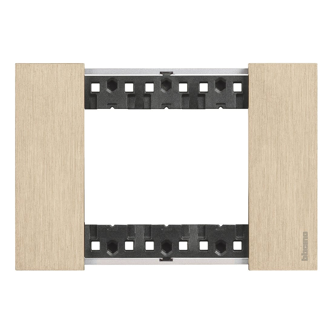 Bticino - Plaque de finition Living Now Collection Les Blancs 3 modules finition Or