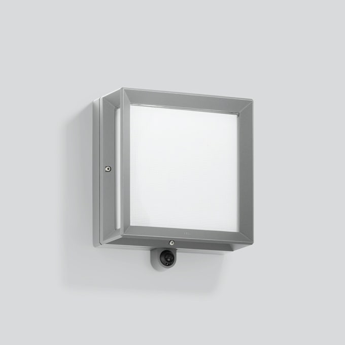Bega - Applique avec capteur PIR, pour intérieur et extérieur, Argent · 4000 K