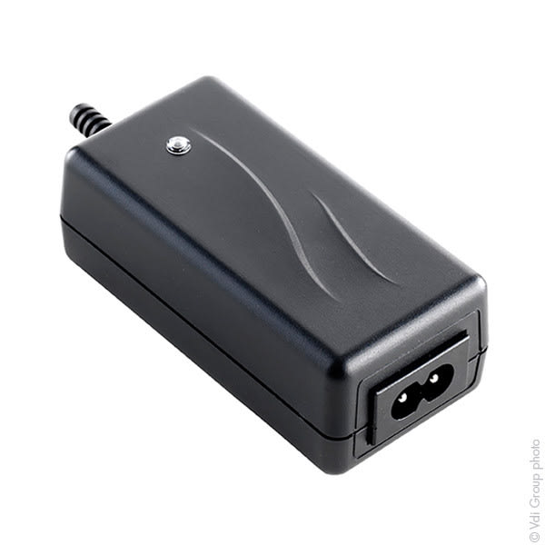 Enix - Unite(s) Chargeur lithium-ion Mascot 2240LI 4S 14.8V-0.9A 110-230V - Sortie 5.5x