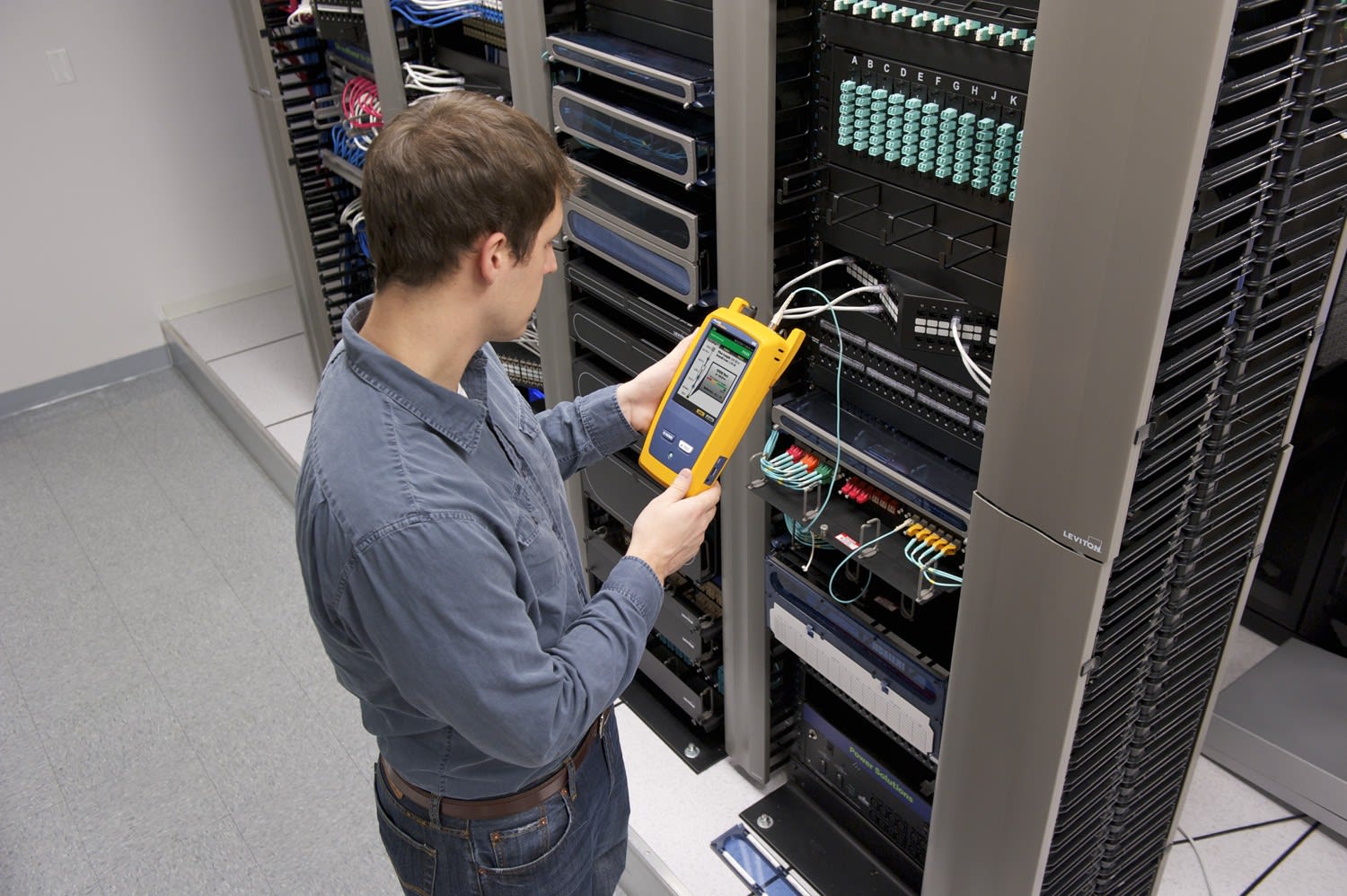 Fluke Networks - OFP HDR OTDR monomode avec 1310 nm, 1550 nm et 1625 nm module + unité Versiv2