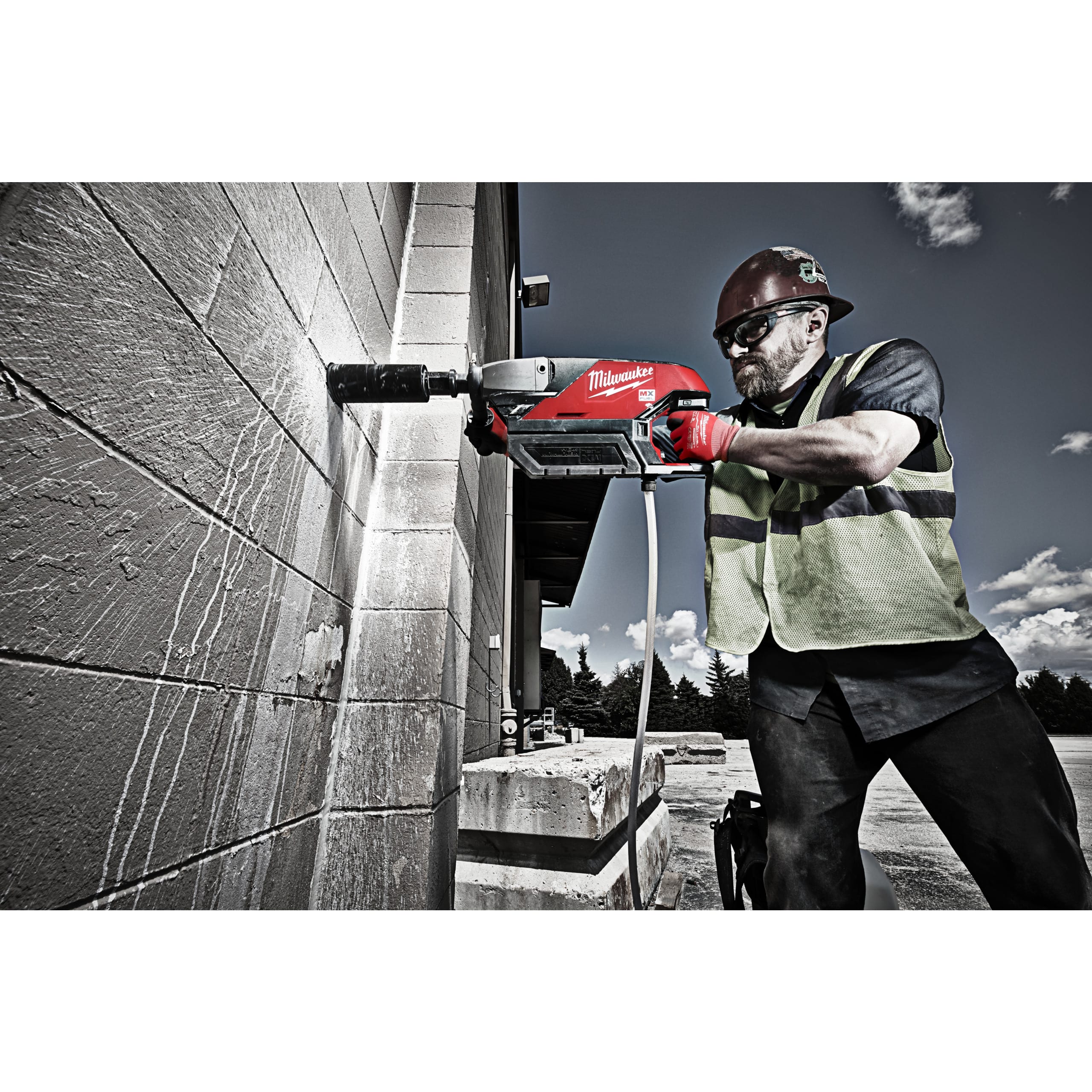 MILWAUKEE - MXF DCD150-402 - MX FUEL? Carotteuse 150mm, 4Ah