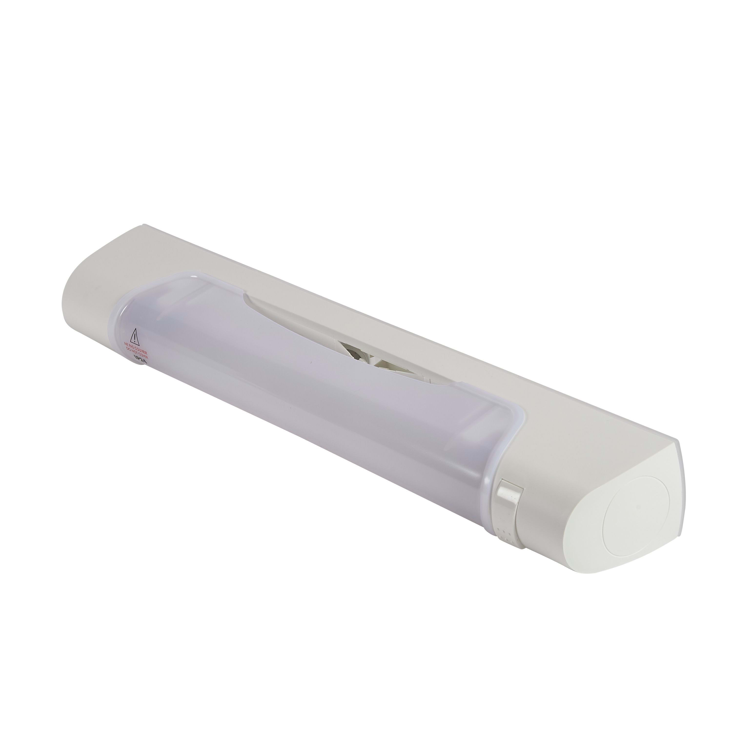 Sarlam - Applique standard IP24, IK04 prismaline équipée LED S19 avec interrupteur-470mm