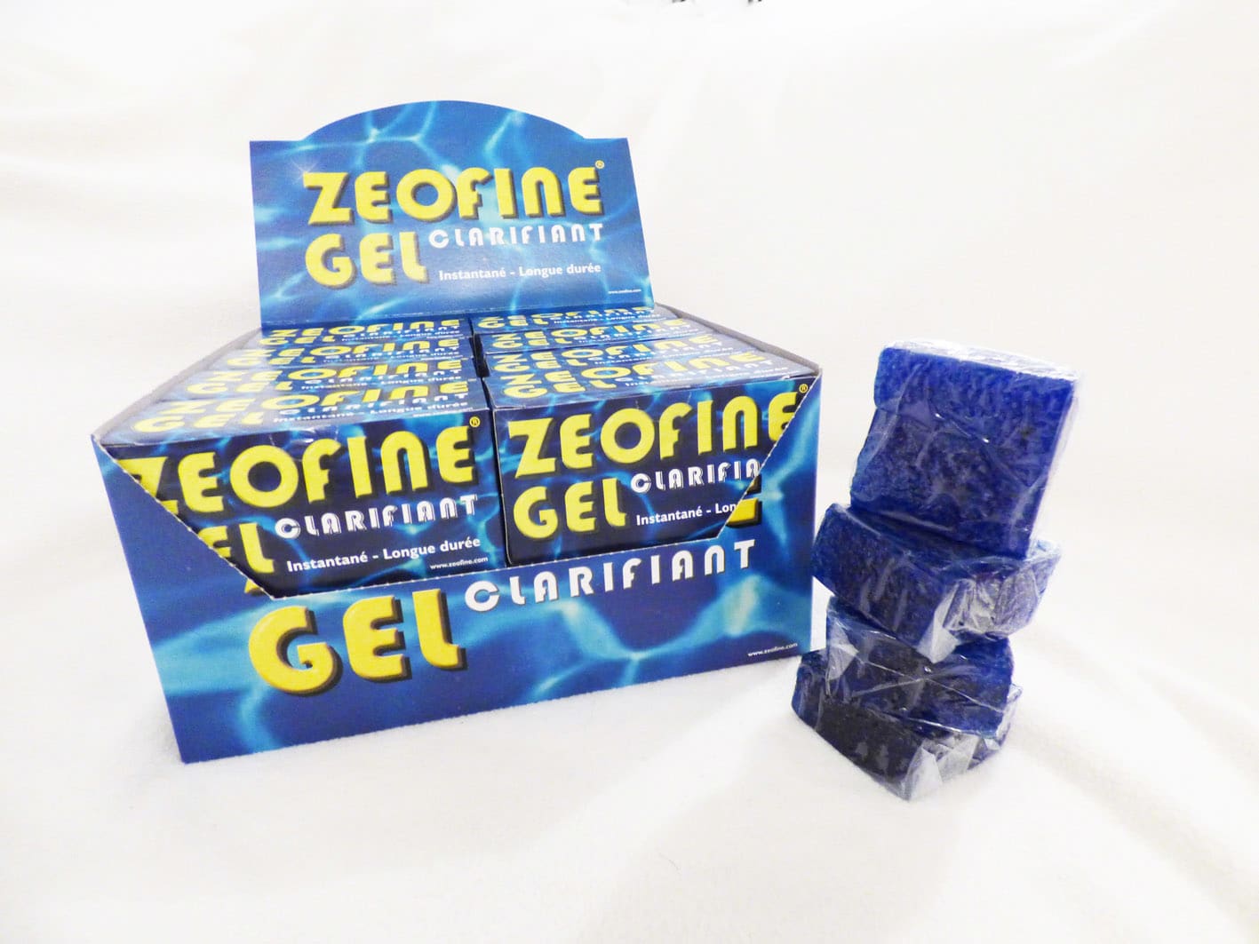 Astralpool - Zeofine Gel  Présentoir De 16 Boites (Boite De 4 Cubes)