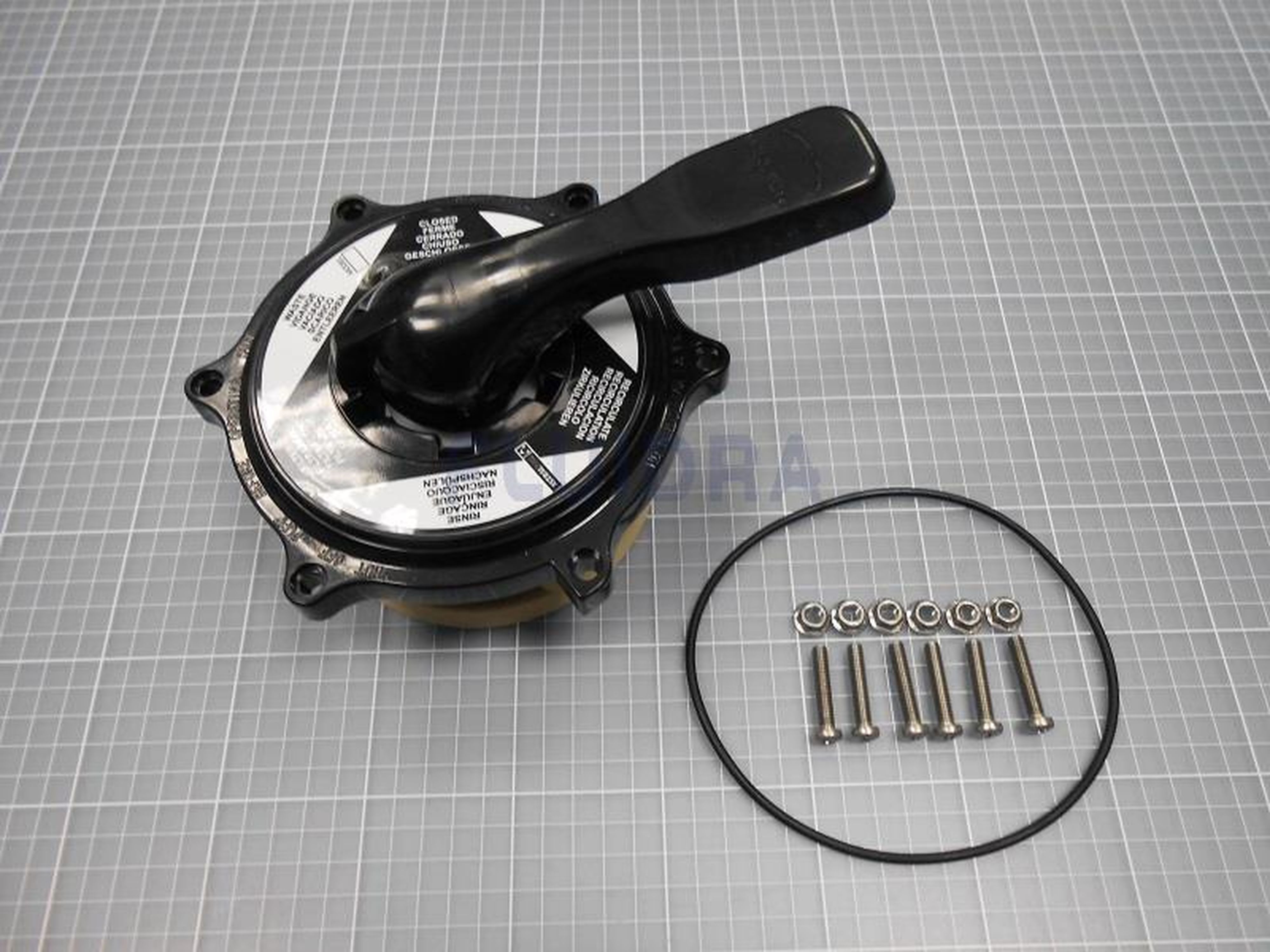 Astralpool - COUVERCLE NOIR ET BOISSEAU 1