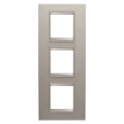 Gewiss - PLAQUE APPAREILLAGE LUX 2+2+2P V MÉTAL ALUMINIUM - GW16227XS