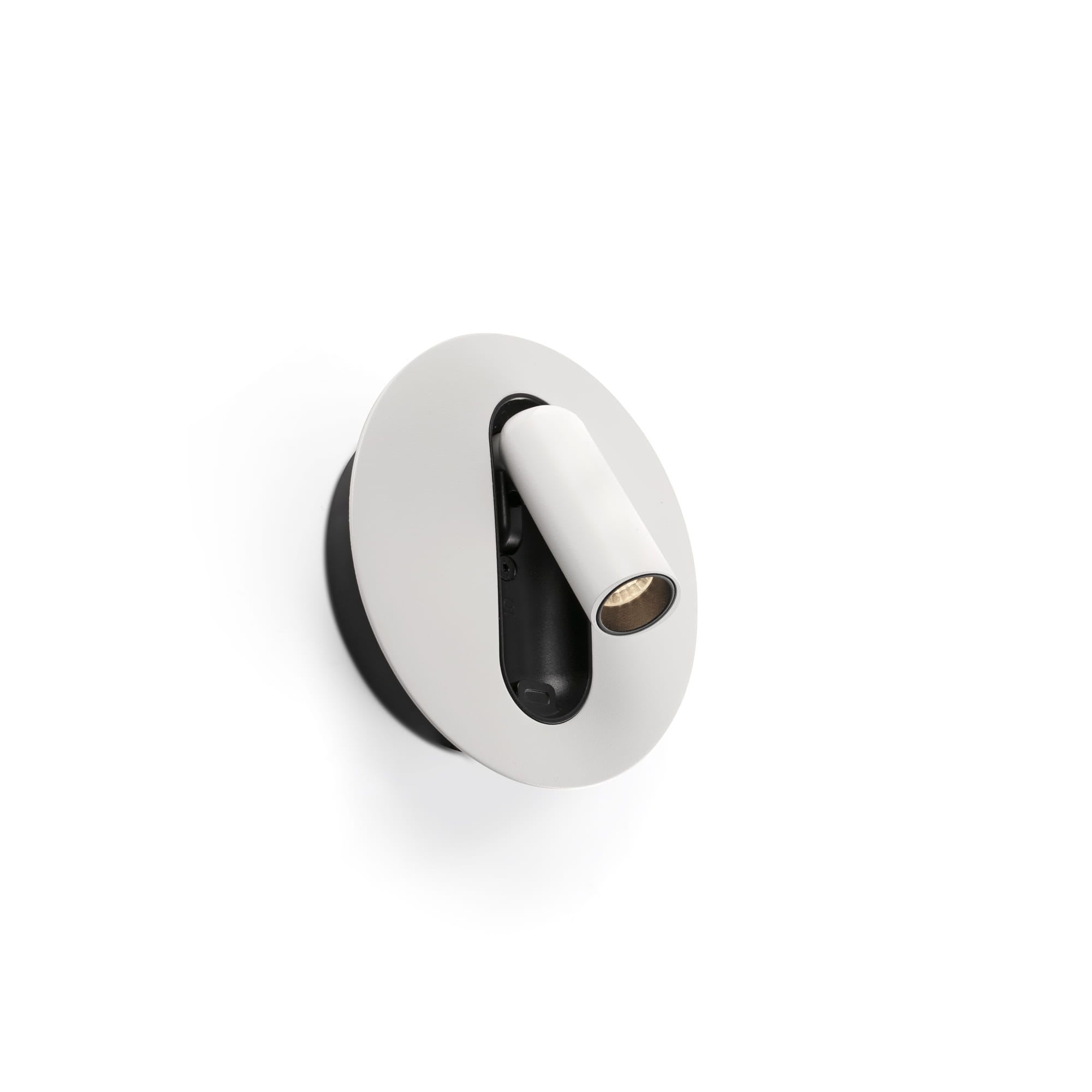 Faro - Applique TIMIT, design moderne et lecteur intégré pour un éclairage élégant.