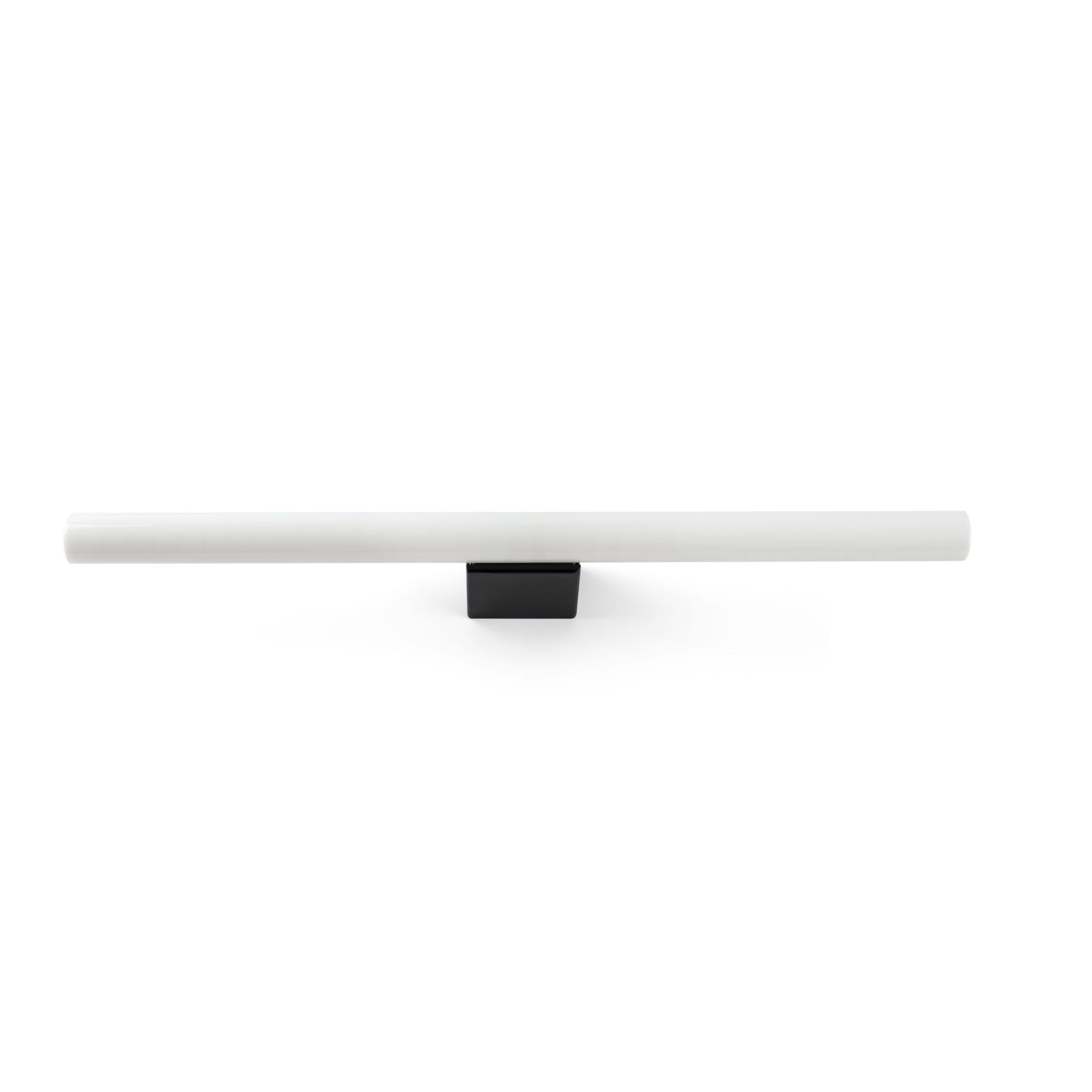 Faro - CALMA, applique murale noire 7W pour un éclairage chaleureux et élégant.