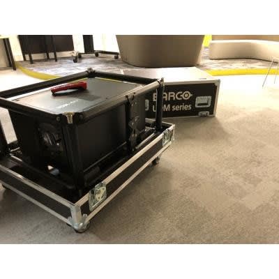 Sidev - Projecteur DLP 3 puces WUXGA 1