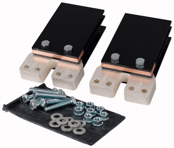 Eaton Industries France SAS - Jeu de pièces pour pont, +plaques d'isolement, +radiateur, 4p/2p