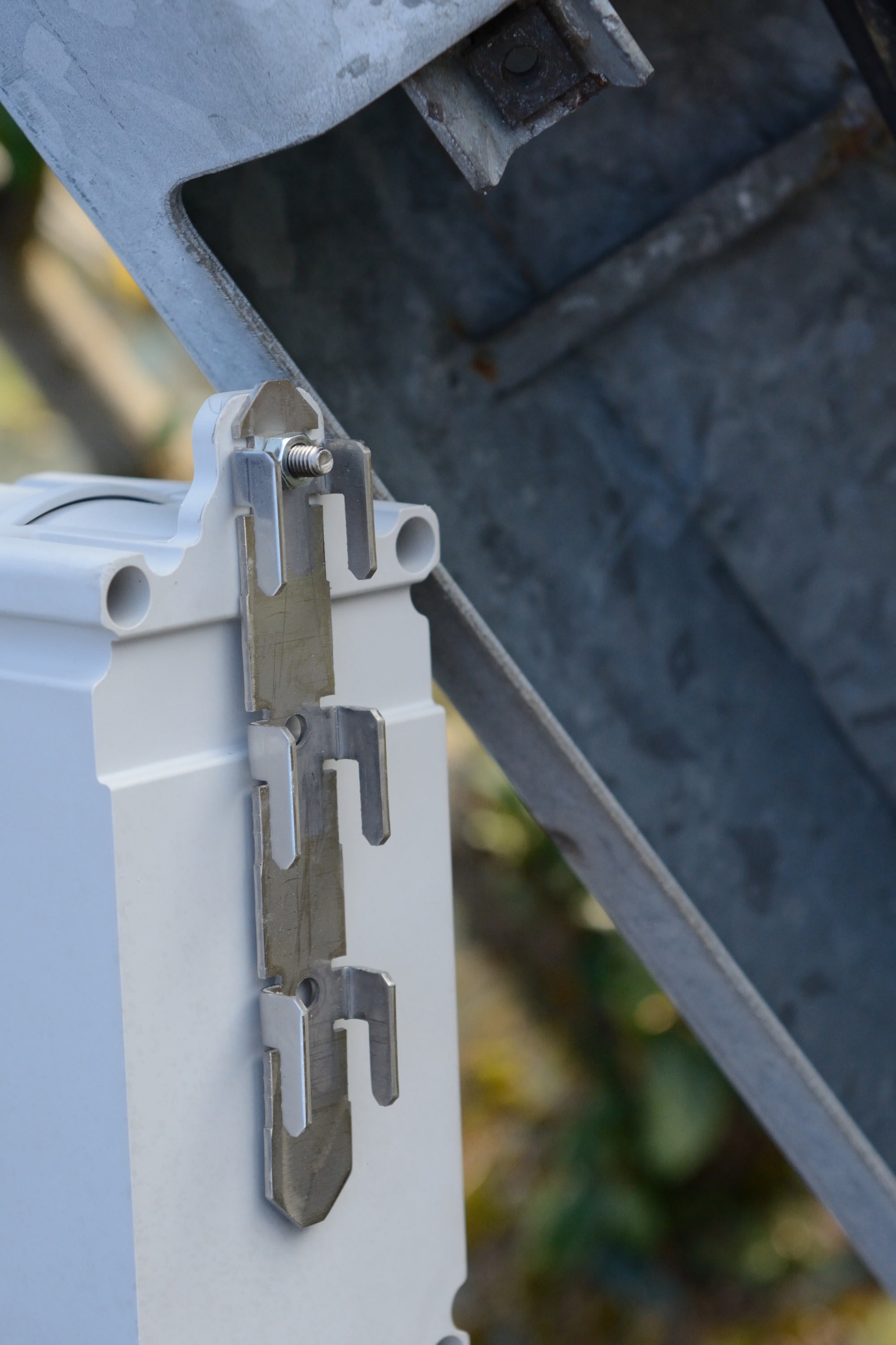 Acome - Acessoires Boîtier CONNEXITY D1 : Kit d'accroche pour intérieur de candelabres