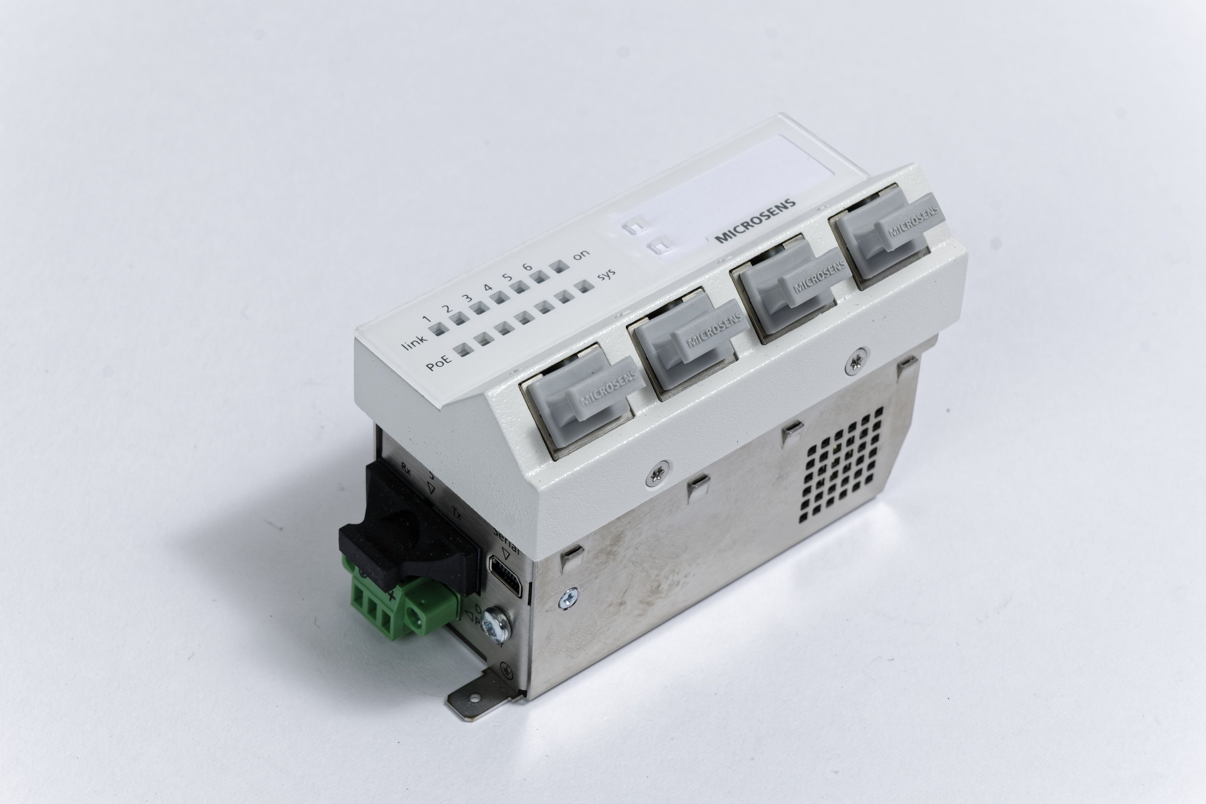 Acome - Micro-commutateur 45x45 4GigaRJ45 facade + SFP & [+TX] /  Horizontal PoE+