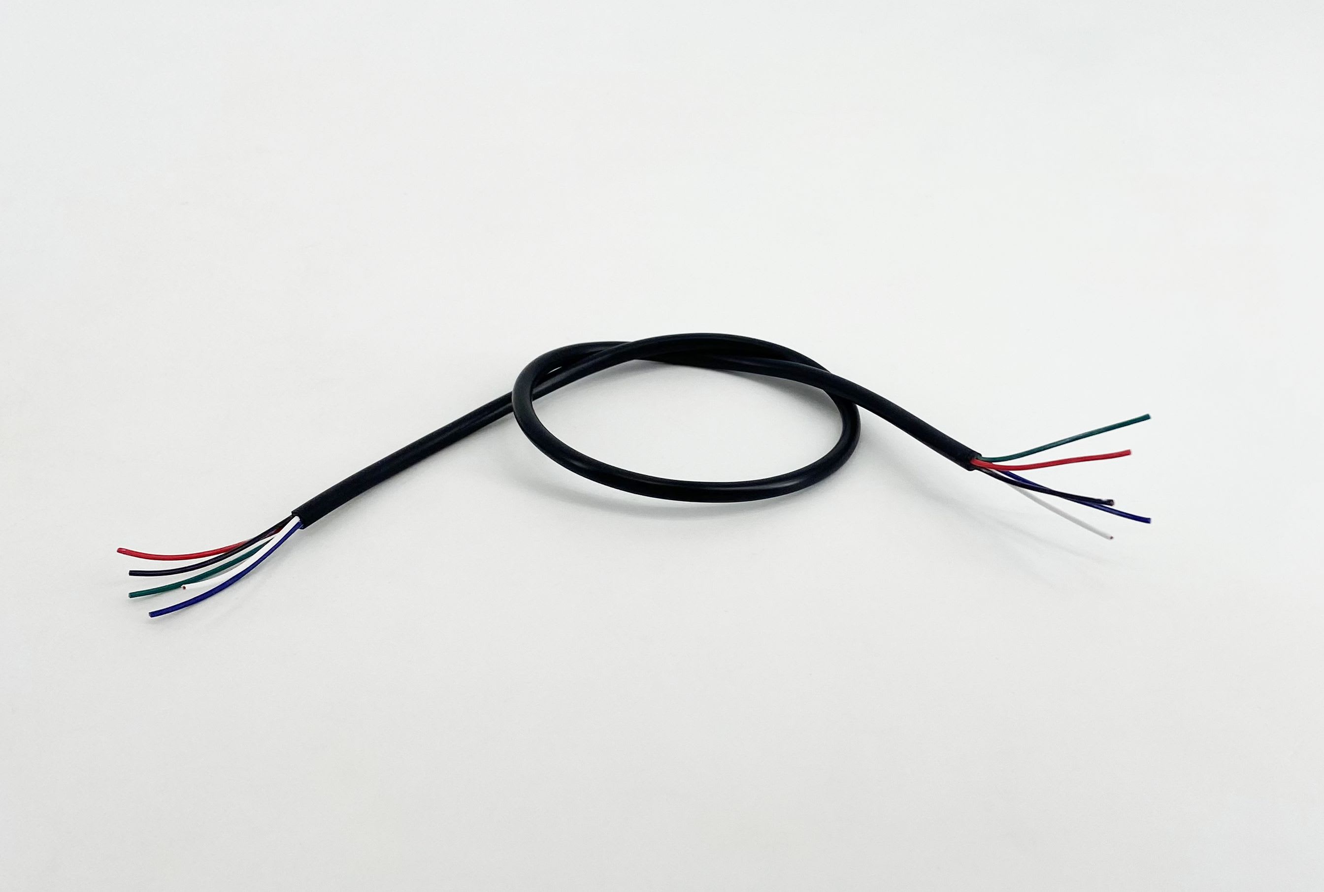 ENGITECHS - CABLE GAINE 5VENDU PAR LOT DE 22AWG² POUR LUMINAIRE RGBW VENDU AU METRE