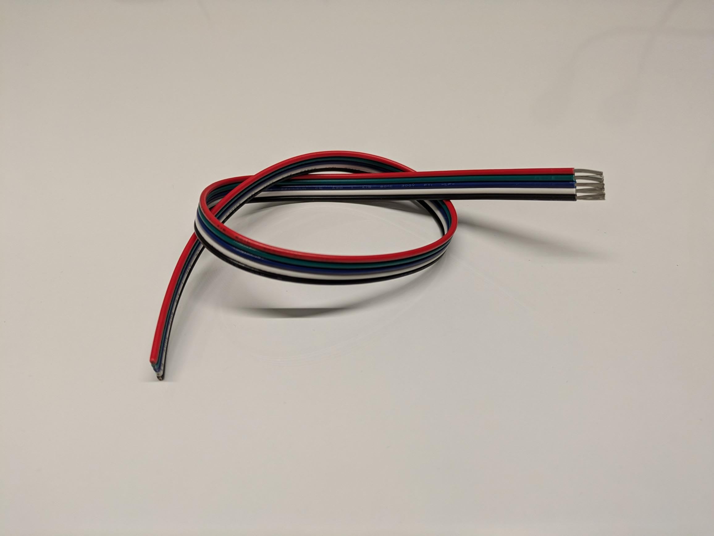 ENGITECHS - CABLE MEPLAT 5X0.5MM² POUR LUMINAIRE RGBW VENDU AU METRE