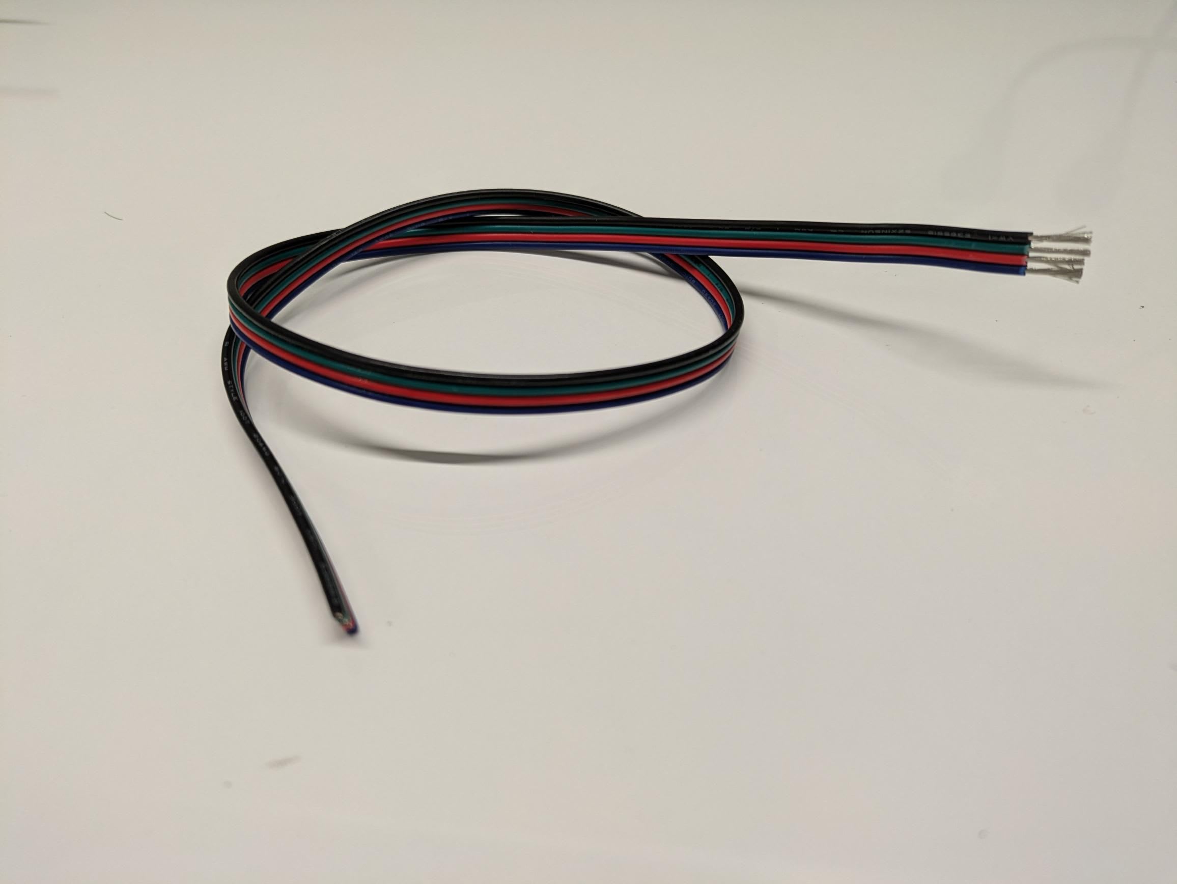 ENGITECHS - CABLE MEPLAT 4X0.5mm² POUR LUMINAIRE RGB VENDU AU METRE