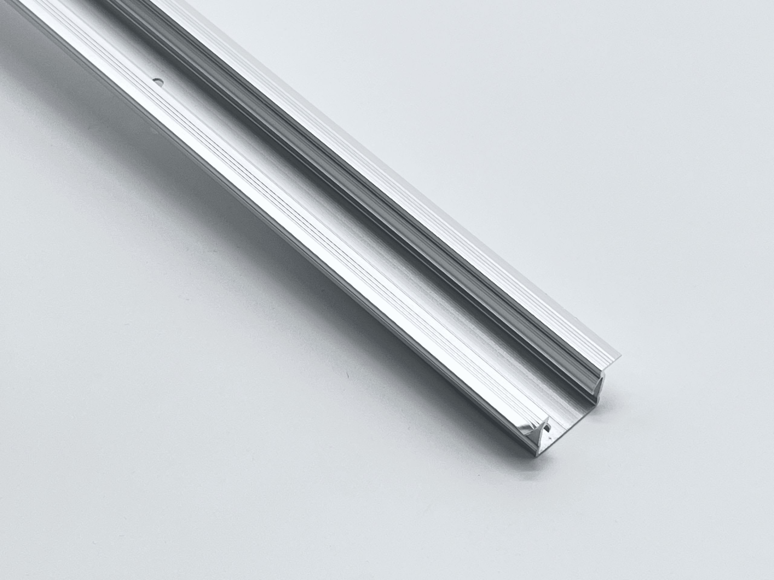 ENGITECHS - LB1001 PROFILE ALUMINIUM DE FIXATION D'UNE LONGUEUR DE 1M