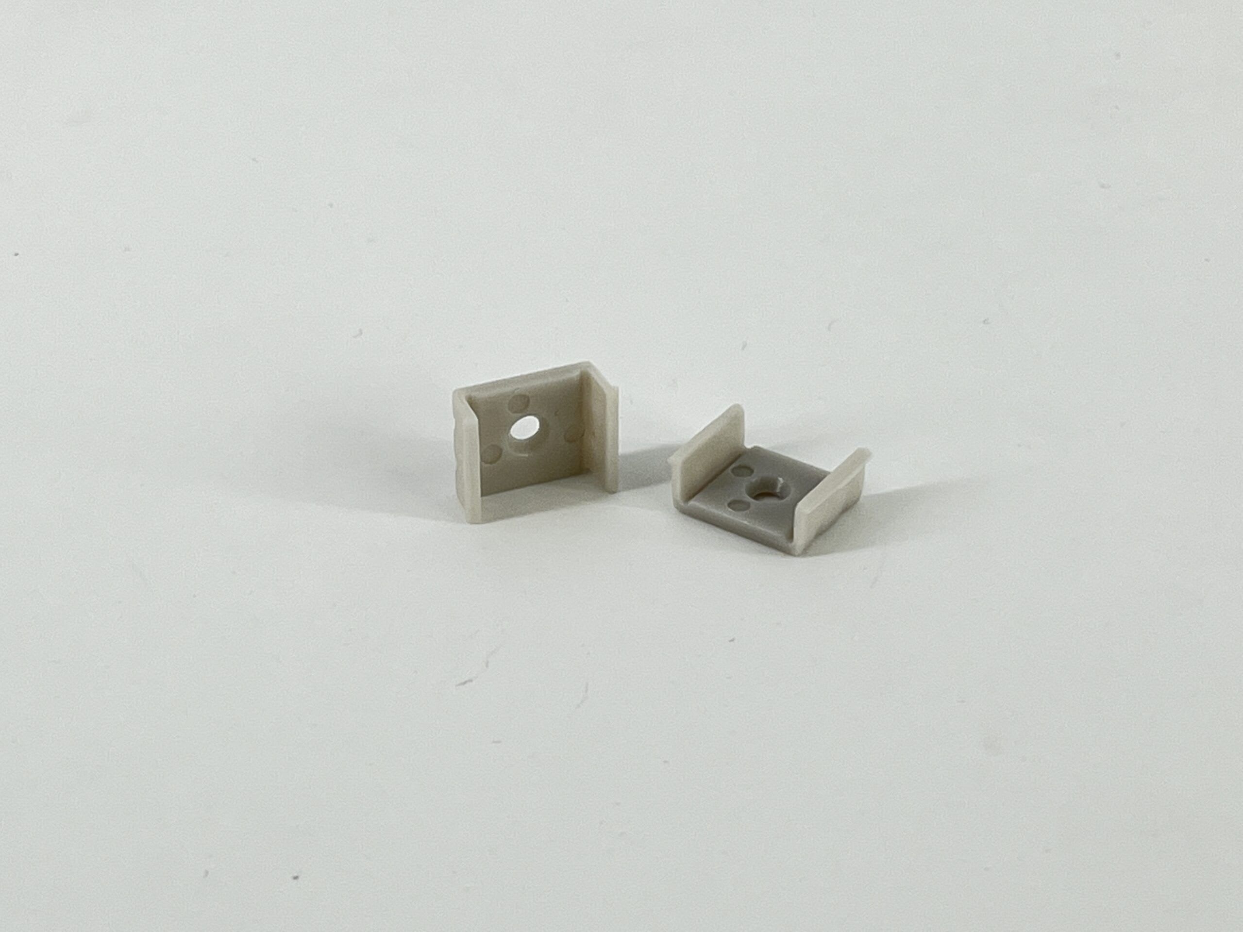 ENGITECHS - PR1009 CLIPS DE FIXATION PLASTIQUES VENDU PAR LOT DE 2