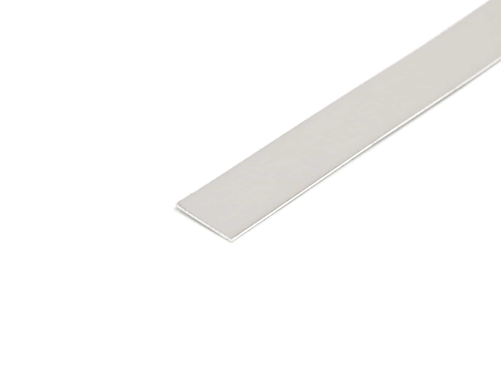ENGITECHS - PR2022 PLAQUE INTERIEURE GRISE D'UNE LONGUEUR DE 2M