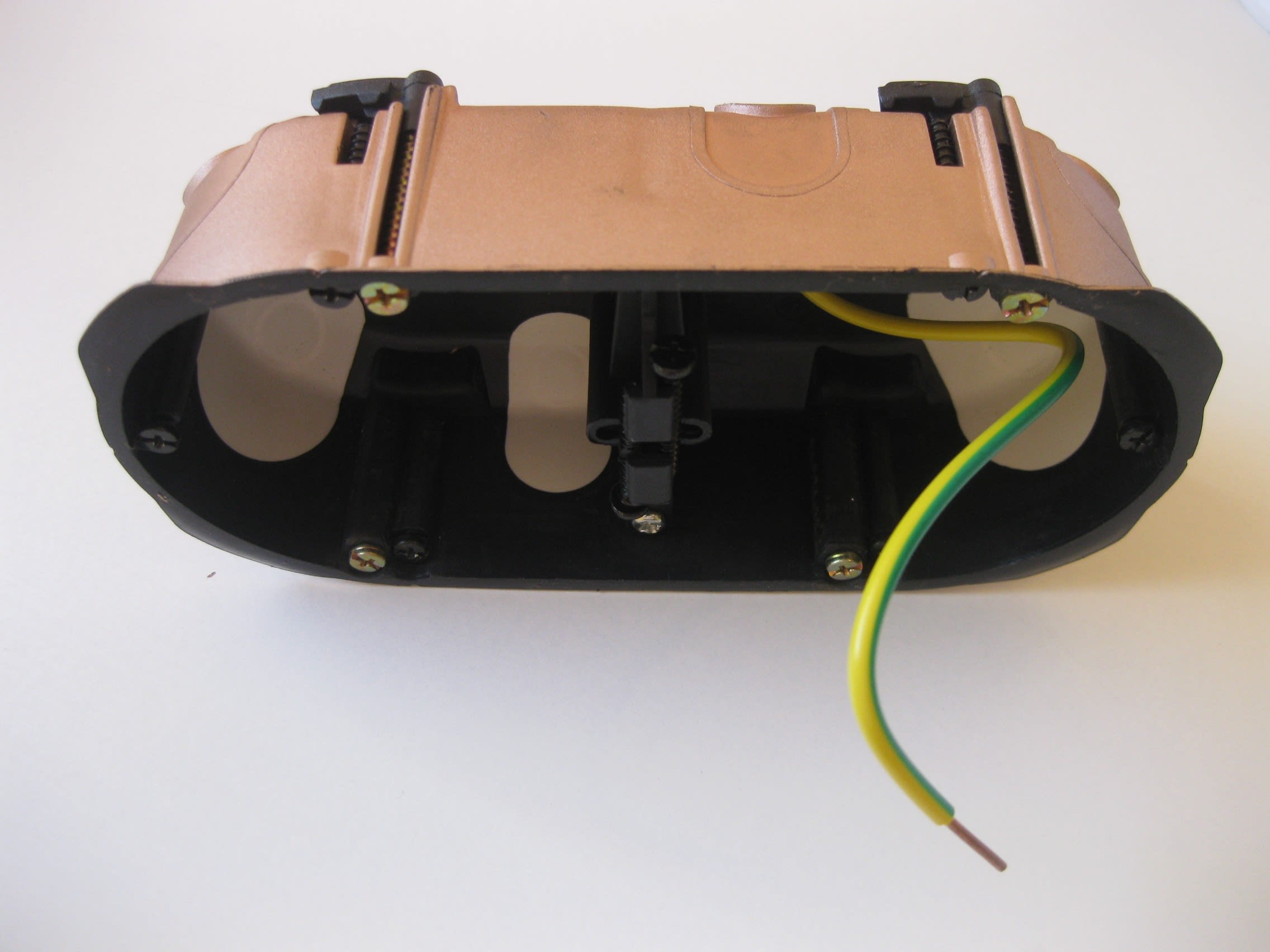 Courant - boite étanche flexaray double h et v 67x40 entraxe 71 x1