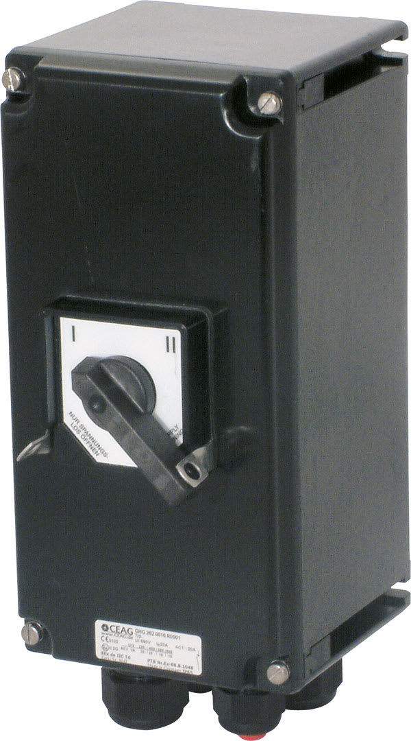 Cooper Capri - Interrupteur de puissance 3x20A pour démarrage Dahlander, avec PE polyamide 3M32