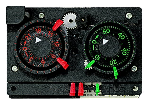 Theben - Horloge dégivrage rail DIN  1 contact dégivrage + 1 contact retard ventilation