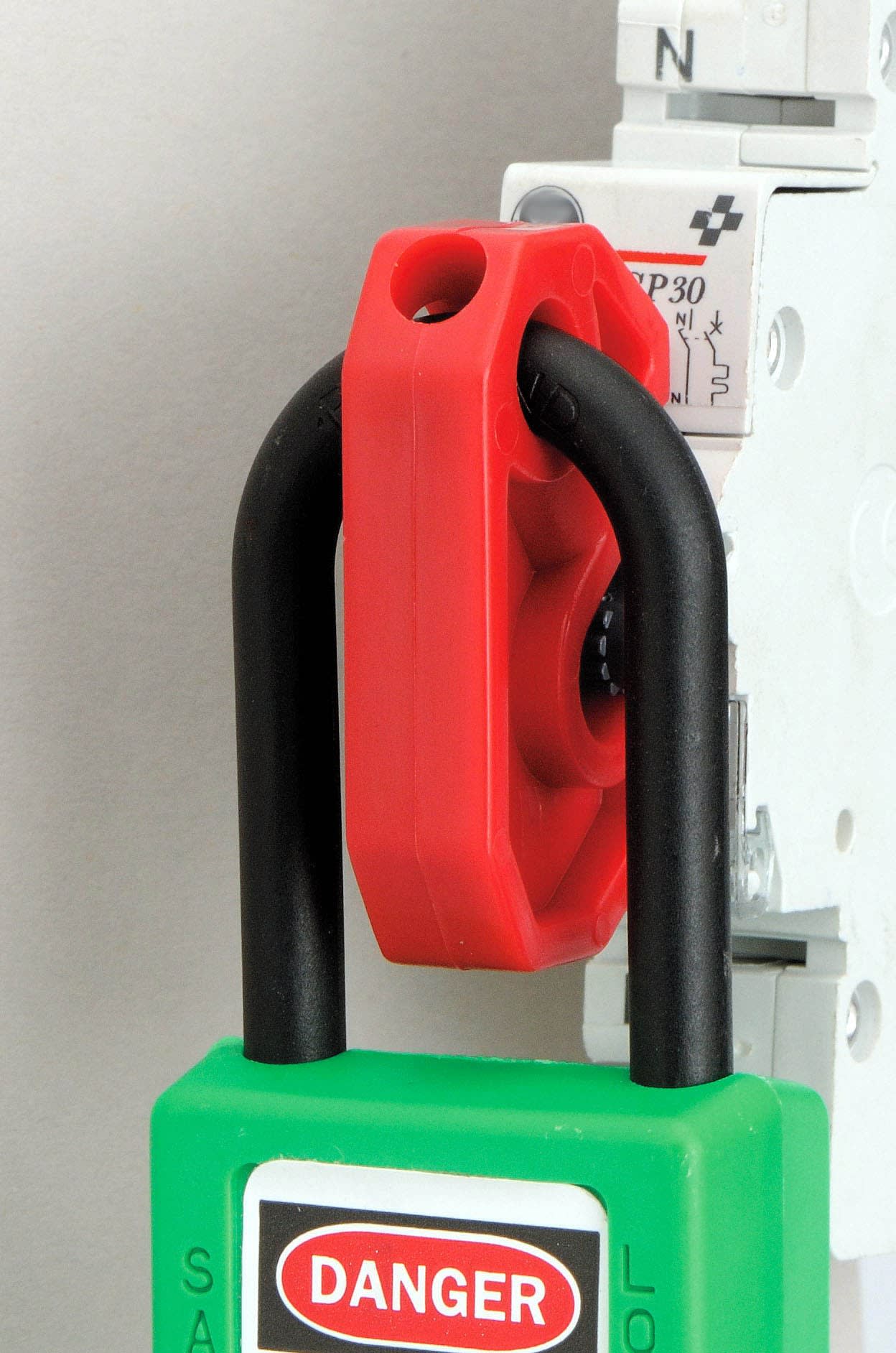 AGI Robur - Bloque disjoncteur universel, blocage par vis