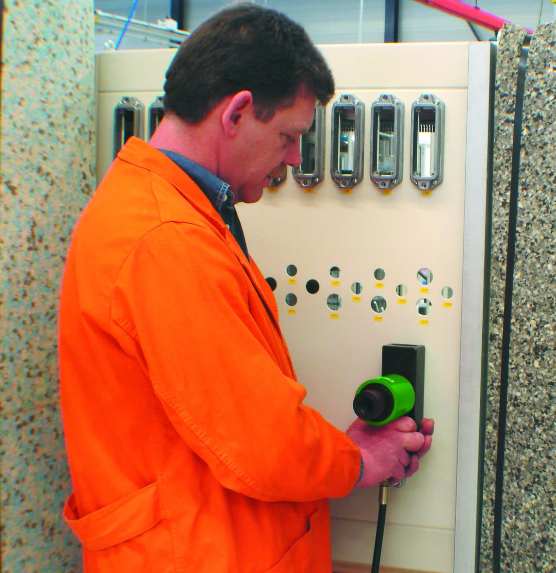 AGI Robur - Appareil pour emporte-pièce hydraulique manuel