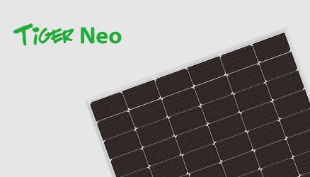 Jinko Solar - Module PV Tiger Neo JKM425N-54HL4-V fond blanc, cadre noir, garantie 15 ans