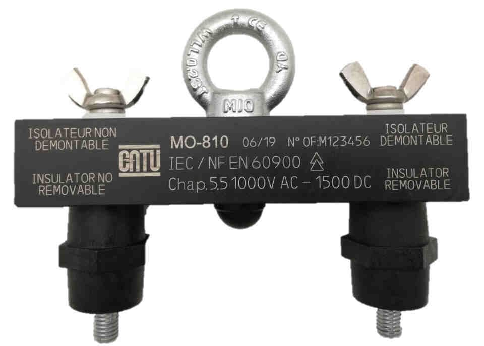 Catu - Outil de levage isolant pour batterie. Test électrique suivant IEC 60900.