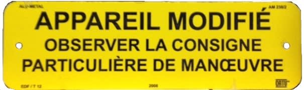 Catu - Affiche informative d'avertissement : "Appareil Modifié?".