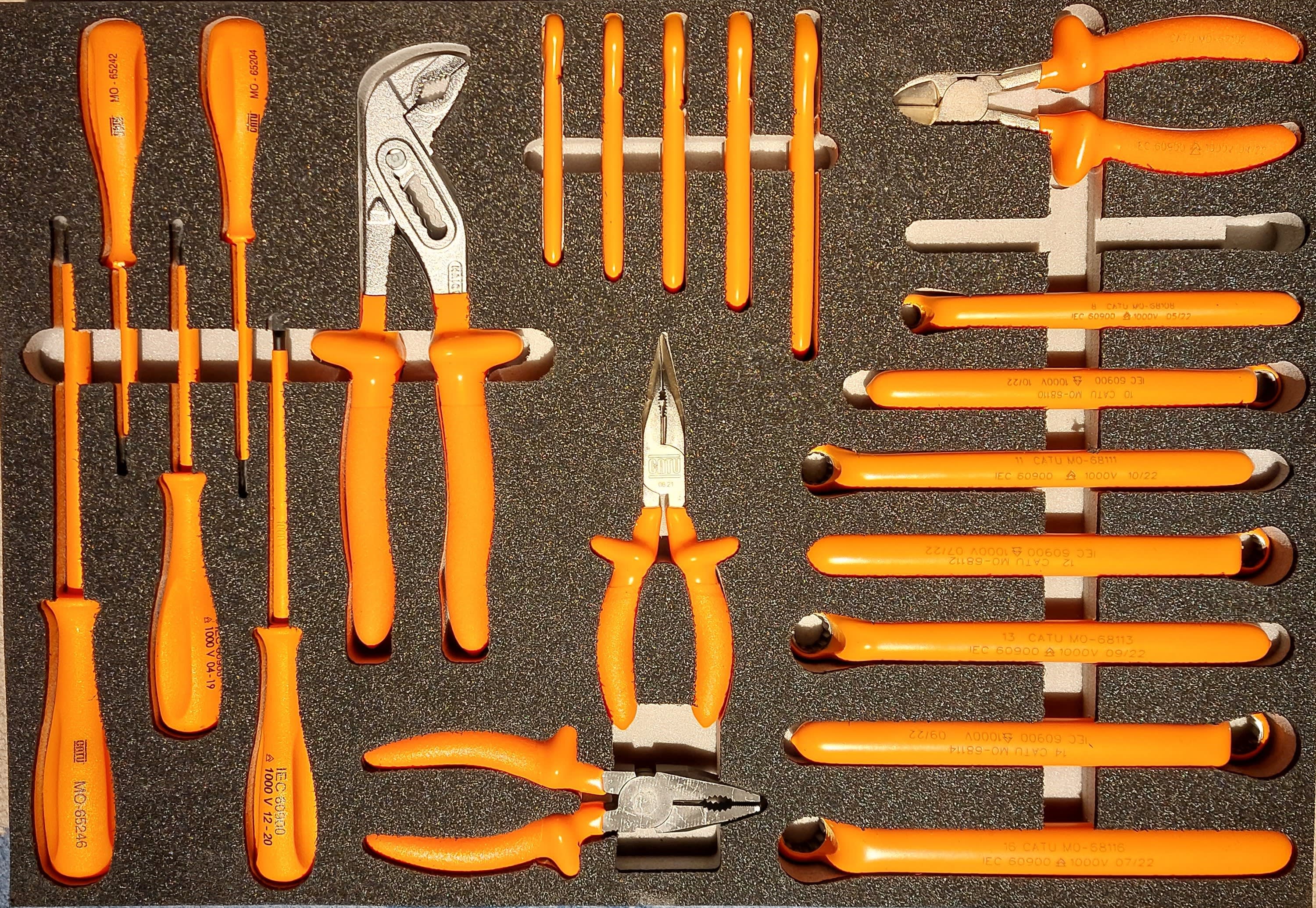 Catu - Kit d'outils isolés 21 pièces pour véhicules électriques