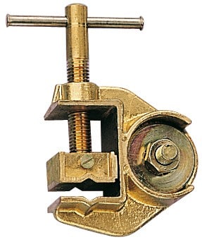 Catu - Etau de terre. Icc: 20 kA/1s. Capacité : Ø 6 à 25 mm et plats jusqu'à 25 mm