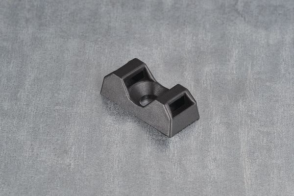 Hellermanntyton - Embase à visser 21x9.5 mm avec trou central Ø 4.5 mm en PA66 noir - CTQM5