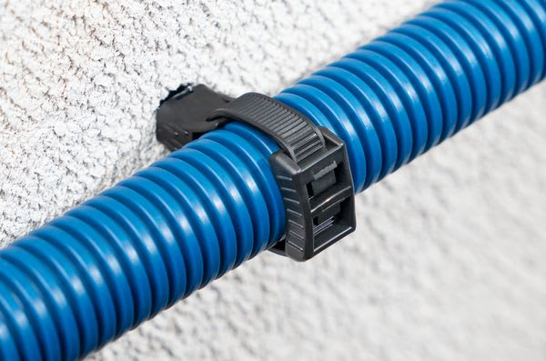 Hellermanntyton - Collier d'installation 185x9 mm en PA66W Résistant aux UV noir - SPH175