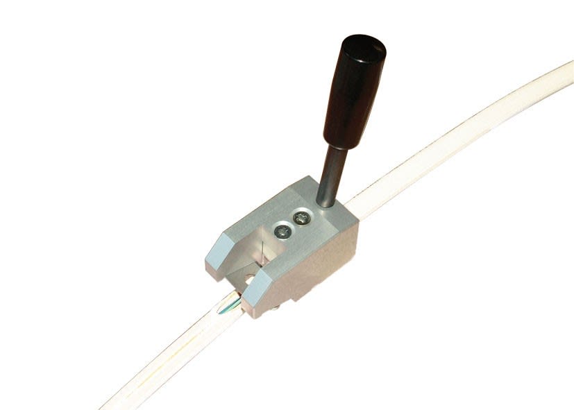 Decelect Forgos - Outil de coupe pour ouverture gaine