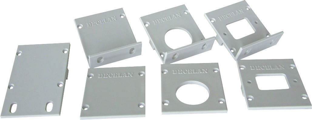 Decelect Forgos - FLASQUE DROIT POUR PRISE IEC