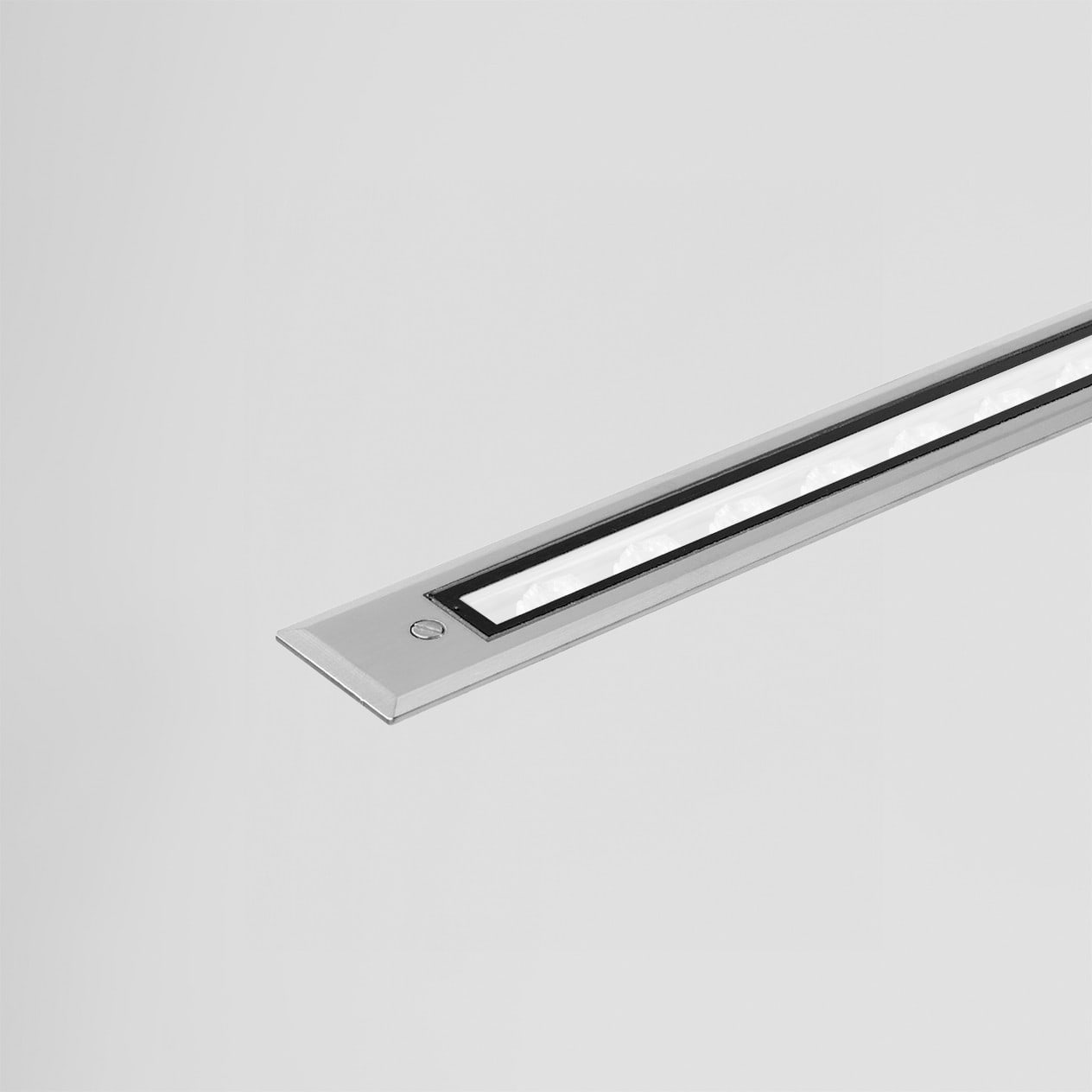 SIDELITE - LONGLIGHT GROUND MINI L.690mm 16W 666lm 3000K IP67 INOX 20? 220-240V 50/60Hz 350