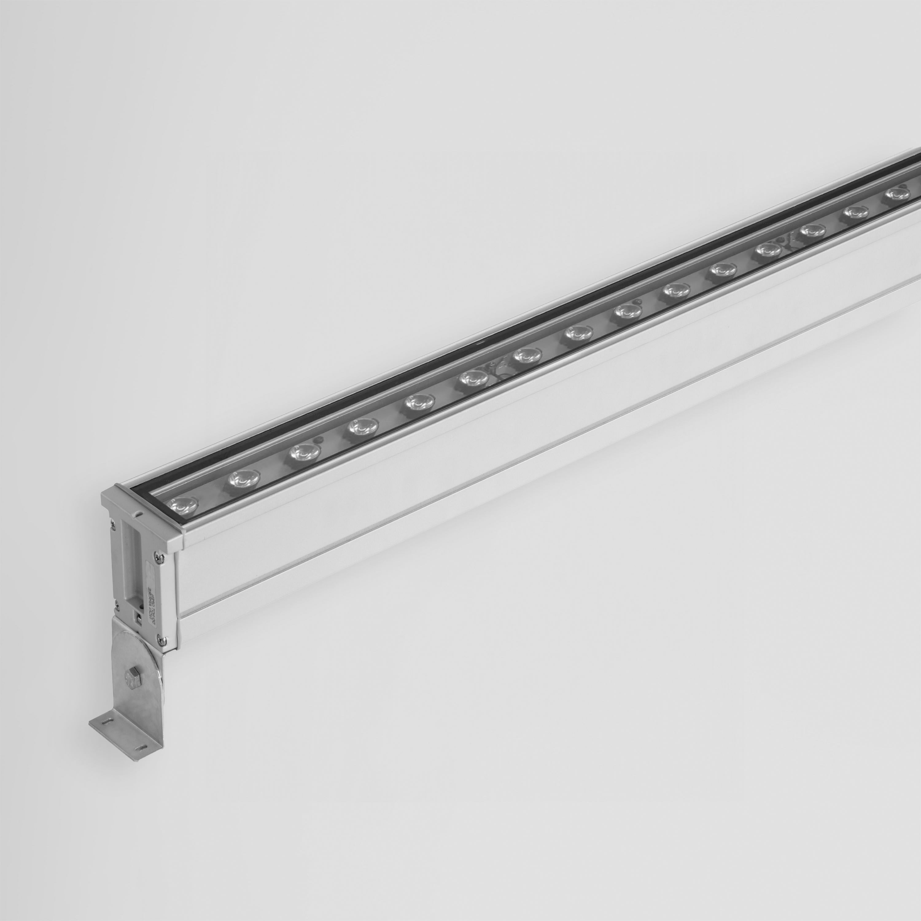 SIDELITE - LONGLIGHT L.1560mm 39W 2186lm 3000K IP65 GR 10? 220-240V 50/60Hz 350mA