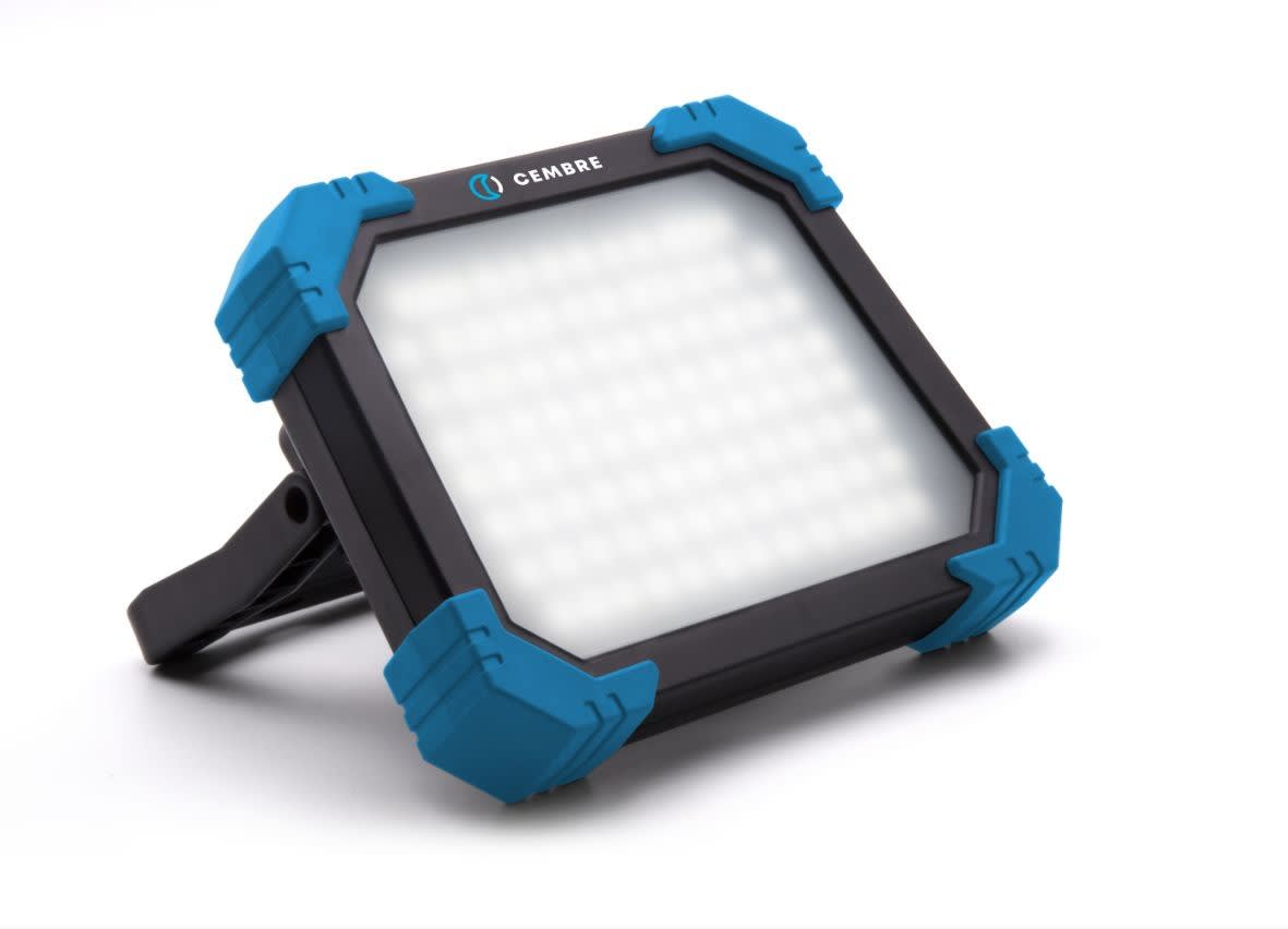 Cembre - Projecteur LED magnétique portatif 3000 LM + Power bank