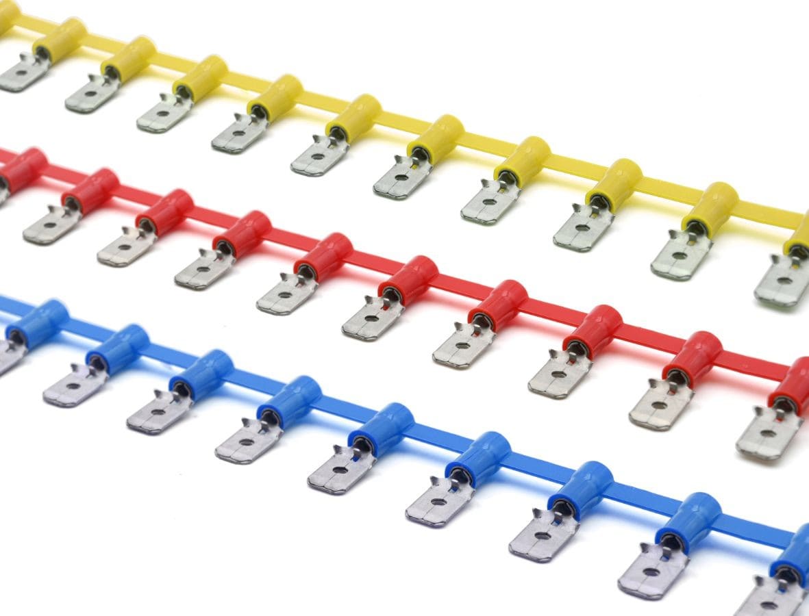 Cembre - Clip partiellement isolé mâle bleu (1,5 à 2,5 mm²) - 6,3 x 0,8 mm en bande