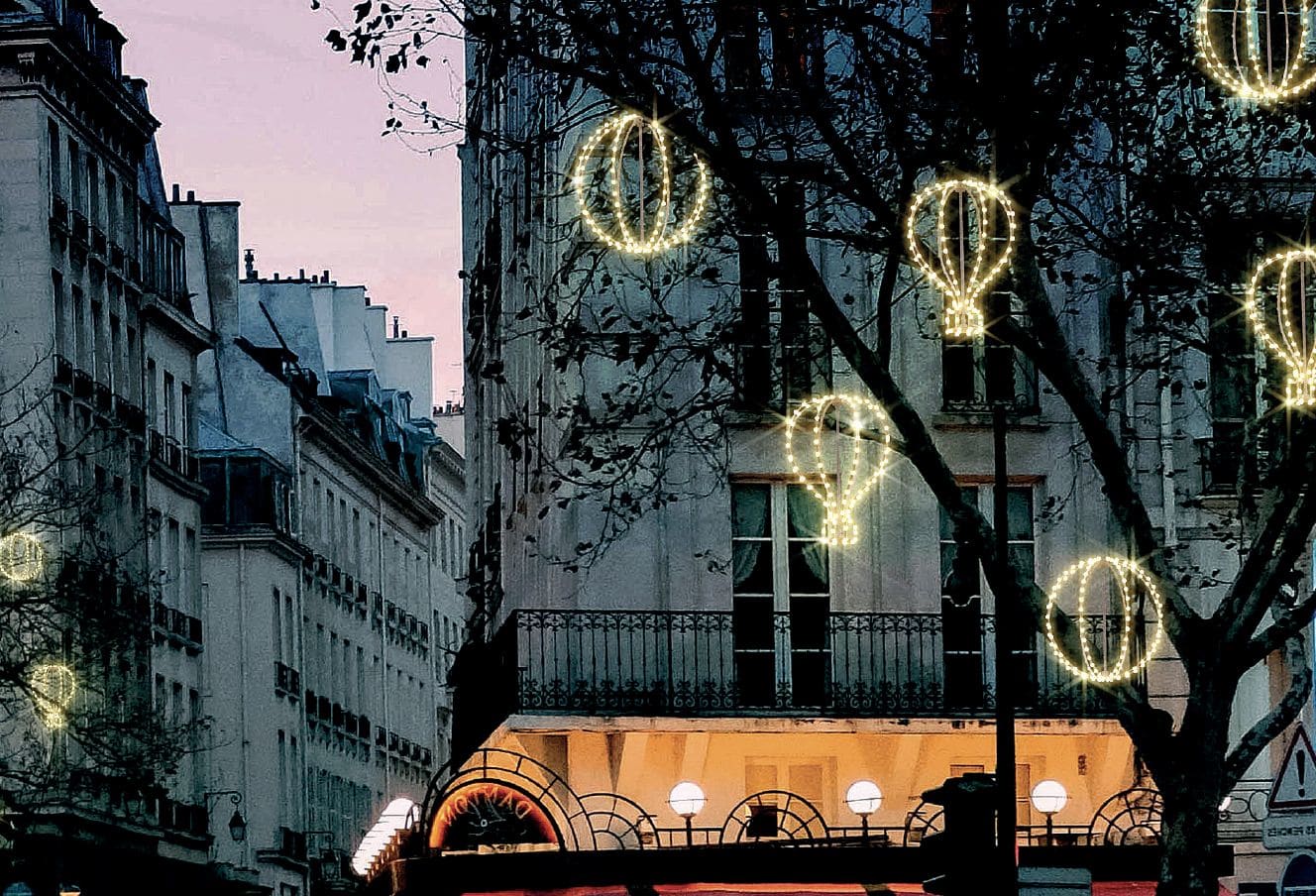 Blachere - Microlight+ Suspension Montgolfière H:60cm- 136 led blanc chaud- câble PVC blanc