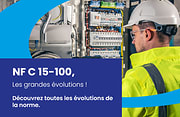 Electricien qui travaille